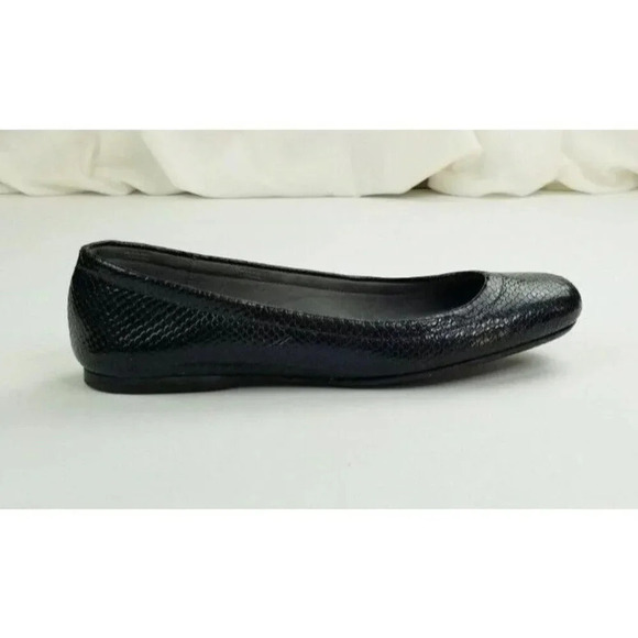 Stuart Weitzman 7M Women's Black Patent Leather Animal/Snake Print Slip On Flats - Picture 10 of 12